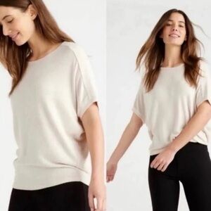 QUINCE Brushed Short Sleeve Lounge Tee/Heather Oatmeal Cream Blouse Size M